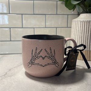 Skeleton heart hands mug